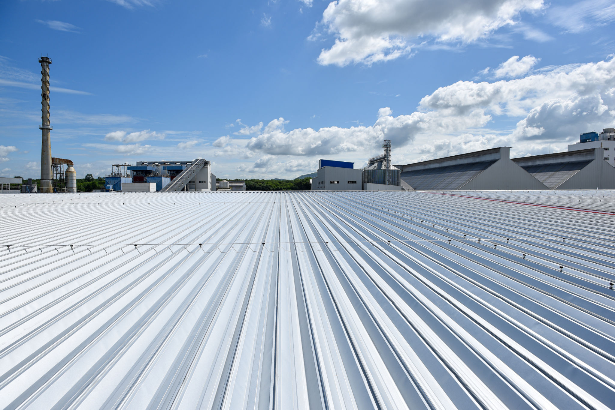 metal roof installation
