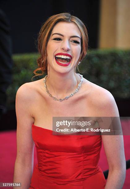 Actress Anne Hathaway arrives at the 83rd Annual Academy Awards held at the Kodak Theatre on February 27, 2011 in Hollywood, California.