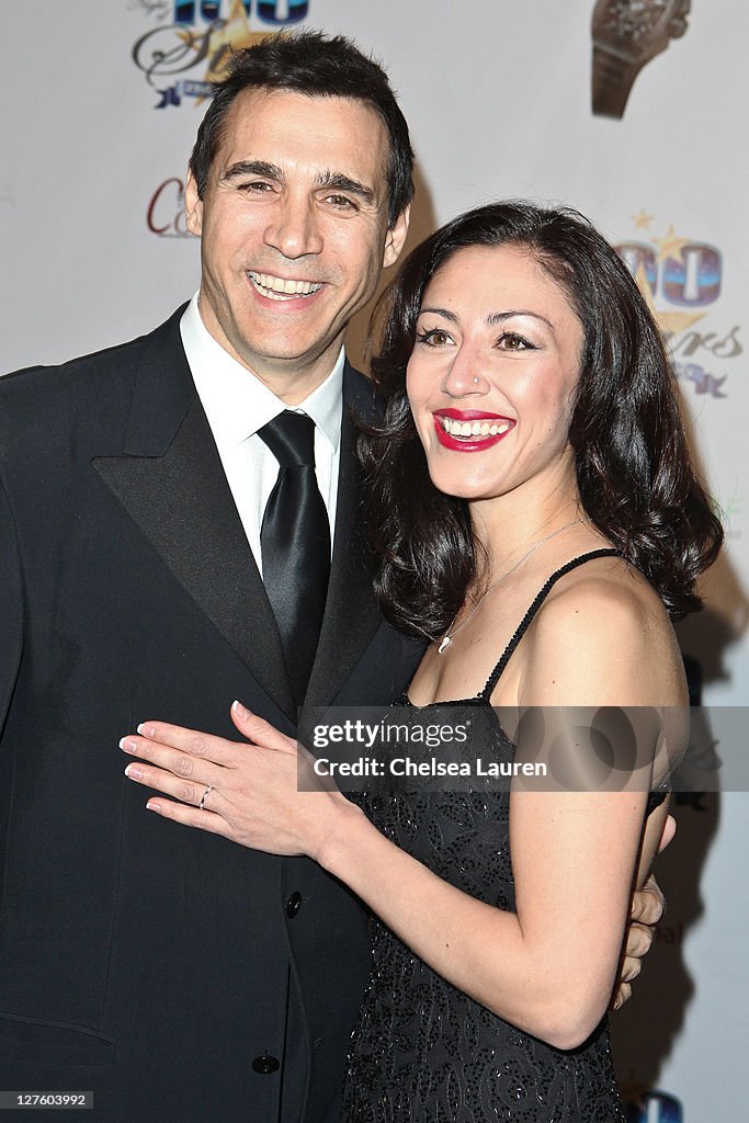 Actor Adrian Paul and Alexandra Tonelli arrive at the 21st Annual... Fotografia de notícias