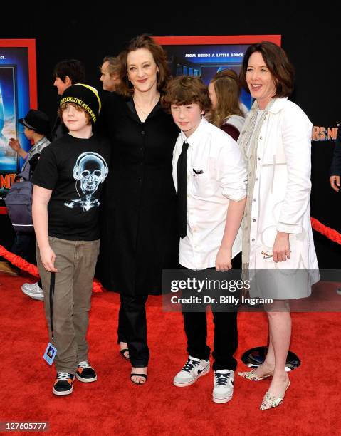 Actresses Joan Cusack and Ann Cusack arrive at "Mars Needs Moms 3D" Los Angeles Premiere at the El Capitan Theatre on March 6, 2011 in Hollywood,...