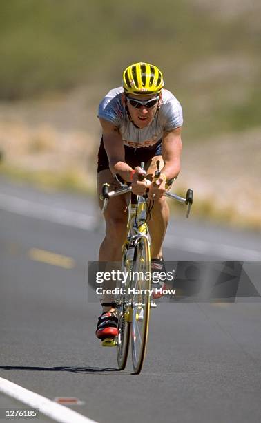 Spencer Smith of Great Britain in action during the 1998 Ironman Triathlon in Kailua-Koma, Hawaii, USA. \ Mandatory Credit: Harry How /Allsport