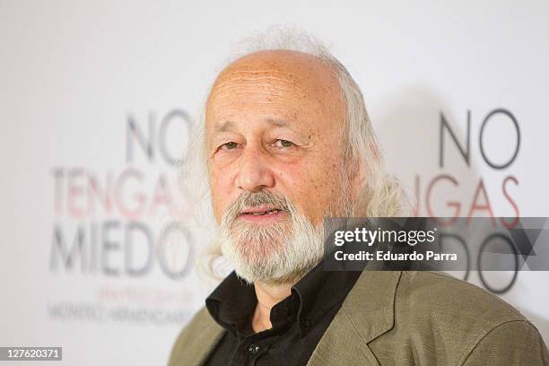 Montxo Armendariz attends No tengas Miedo photocall at Princesa cinema on April 25, 2011 in Madrid, Spain.