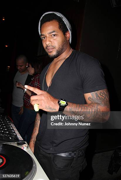 Larry Johnson spins at Bryant Johnson's 30th Birthday Party at Room Service on March 7, 2011 in New York City.