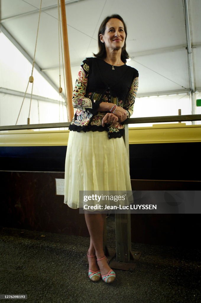 05/05/2006. Visite de Segolene Royal a la Corderie Royale de Rochefort et du chantier de reconstruction de l' Hermione avec l' ambassadeur des Etats Unis en France M. Craig Stapleton.