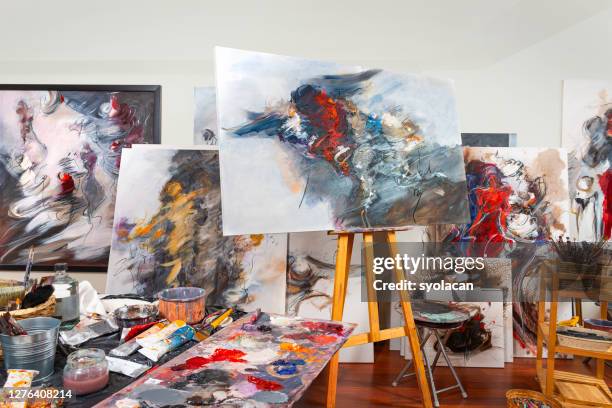 fine art painter's studio - syolacan stock pictures, royalty-free photos & images