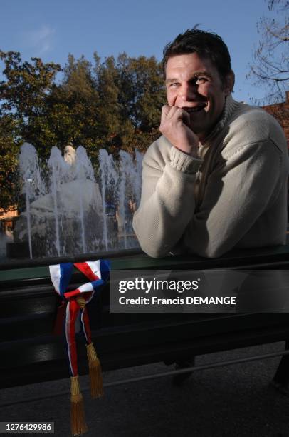 Apres une belle carriere avec l'equipe de France de rugby, Fabien Pelous veut mettre un pied en politique. L'ex-capitaine des Bleus se presente en...