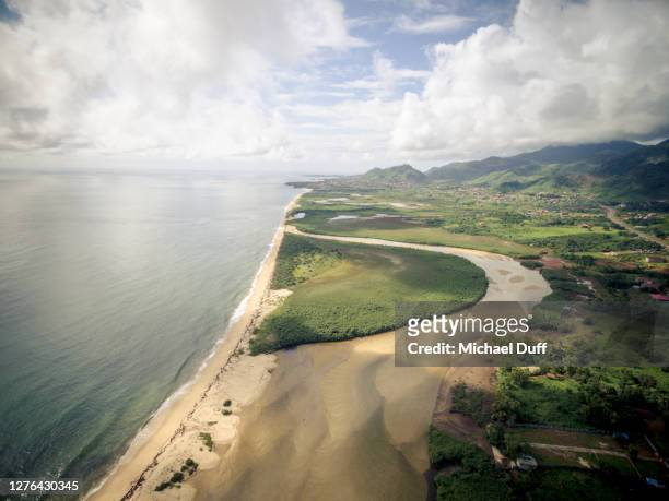 freetown's beautiful coastline - sierra leone - freetown fotografías e imágenes de stock