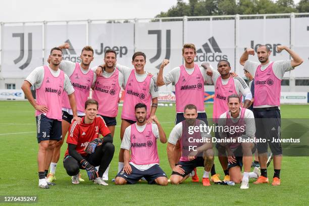 Juventus players Mattia De Sciglio, Giacomo Vrioni, Wojciech Szczesny, Rodrigo Bentancur, Paulo Dybala, Gianluca Frabotta, Daniele Rugani, Aaron...