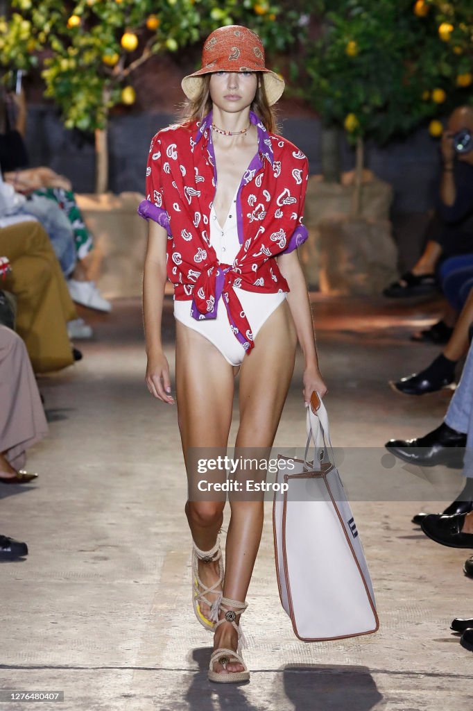 Etro - Runway - Milan Fashion Week Spring/Summer 2021