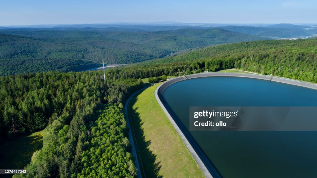 Embalse, cuenca de almacenamiento de la planta de almacenamiento bombeado