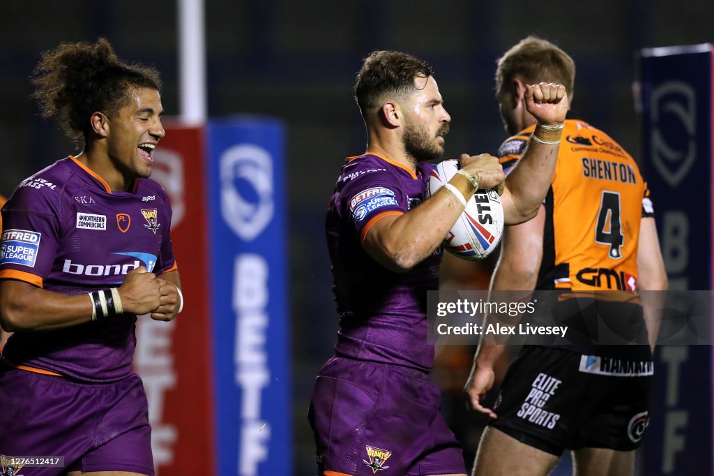 Castleford Tigers v Huddersfield Giants - Betfred Super League