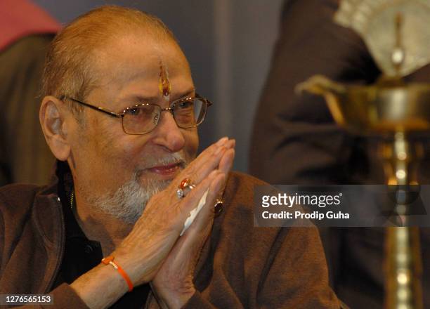 Veteran Actor Shammi Kapoor attends the convocation celebration for the 3rd batch of students of Whistling Woods International on July 17, 2010 in...