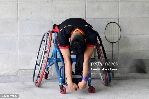 behindertensammlung - freizeit - nylonband mit klettverschluss stock-fotos und bilder