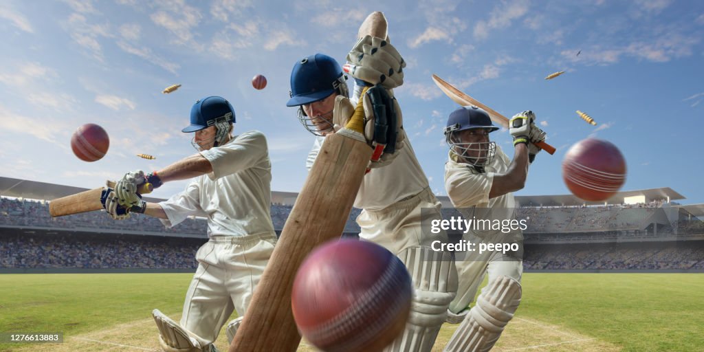 Montage von Cricket-Spielern schlagen Cricket-Bälle im Outdoor-Stadion