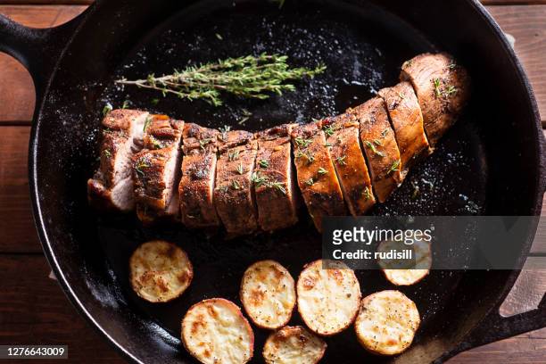 tenderloin de cerdo - sirloin steak fotografías e imágenes de stock