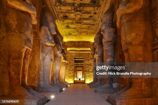 abu simbel temple, egypt - templo antigo egipto imagens e fotografias de stock