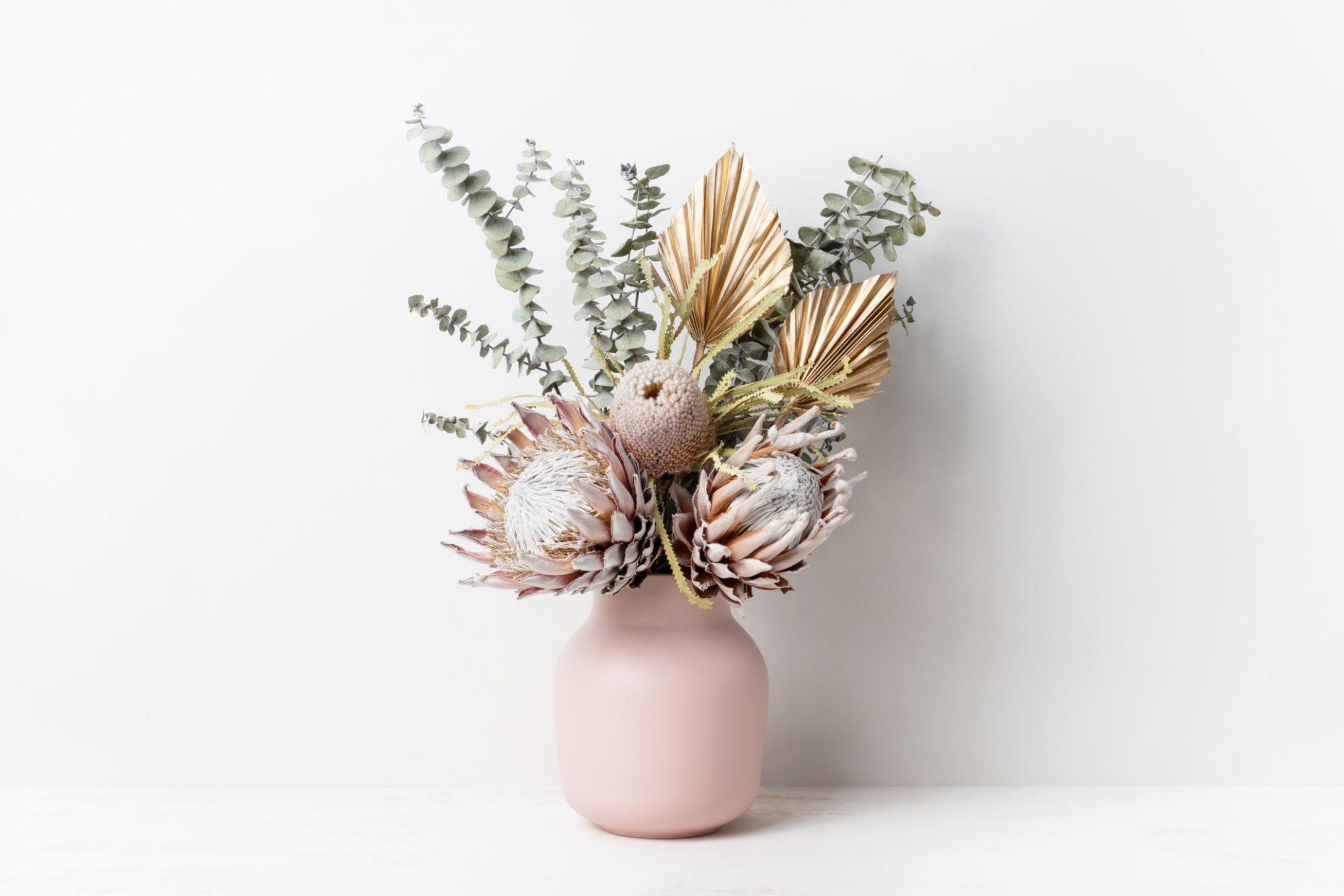boho flower arrangement
