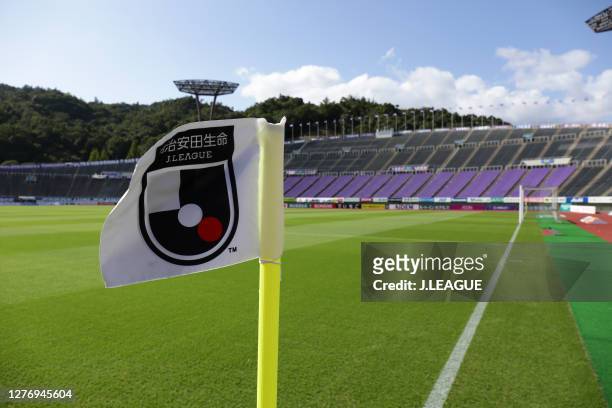 General view of the J.League logo on a corner flag prior to the J.League Meiji Yasuda J1 match between Sanfrecce Hiroshima and Gamba Osaka at Edion...