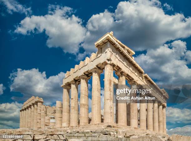 the acropolis of athens in greece - partenón fotografías e imágenes de stock