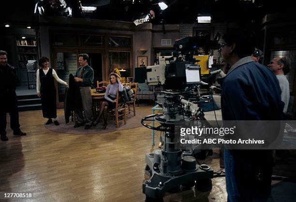 The Naked Truth" - Airdate: February 28, 1995. PRODUCTION SHOT OF TIM ALLEN, PATRICIA RICHARDSON, WILLIAM O'LEARY AND JENSEN DAGGETT WITH CREW
