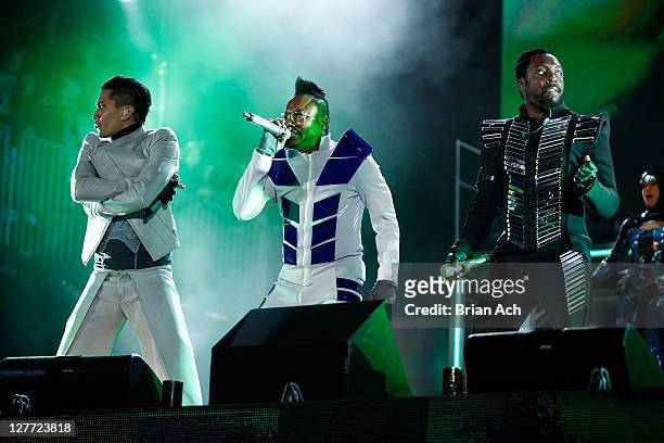 Apl.de.ap, Taboo, will.i.am of the Black Eyed Peas perform onstage during CHASE Presents The Black Eyed Peas and Friends "Concert 4 NYC" benefiting...