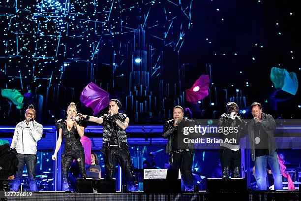 Apl.de.ap, Fergie, Taboo, Dante Santiago, will.i.am, and Robin Hood's Peter Muller perform onstage during CHASE Presents The Black Eyed Peas and...