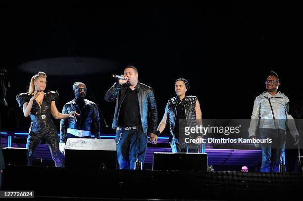 Fergie, will.i.am, Dante Santiago, Taboo, and apl.de.ap perform onstage during CHASE Presents The Black Eyed Peas and Friends "Concert 4 NYC"...