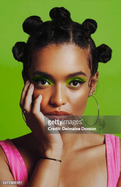703 Black Woman Hair Bun Photos and Premium High Res Pictures - Getty Images