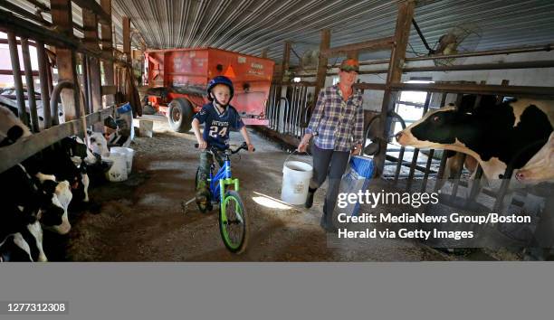 Sam Rix Farm Sam Son Farm Photos and Premium High Res Pictures - Getty Images