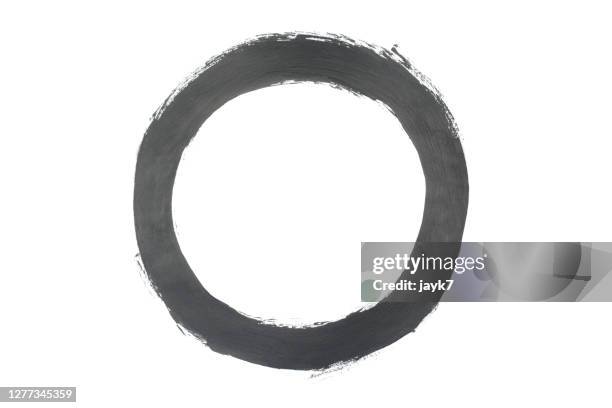 black paint stroke - drawn circle - fotografias e filmes do acervo