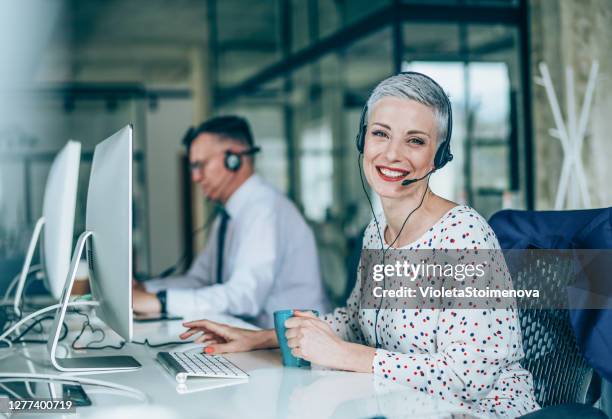 Call Center Line Operator Call Center Line Photos and Premium High Res Pictures - Getty Images