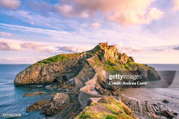 san juan de gaztelugatxe, basque country, spain - bilbao spain stock pictures, royalty-free photos & images