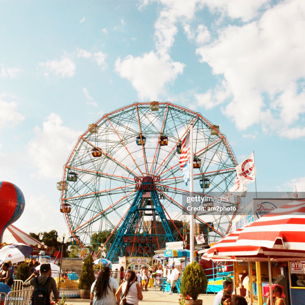 Wonder wheel