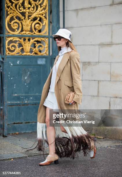 Guest is seen outside Dior during Paris Fashion Week - Womenswear Spring Summer 2021 : Day Two on September 29, 2020 in Paris, France.