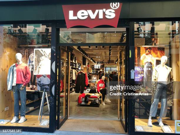 1,903 Levis Store Photos and Premium High Res Pictures - Getty Images