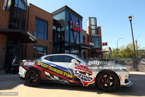 Official Pace Car Photos and Premium High Res Pictures - Getty Images
