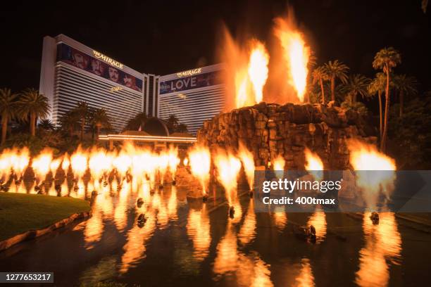 las vegas - mirage las vegas imagens e fotografias de stock