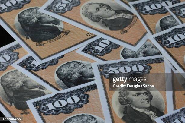 fullframe view of us treasury bonds - treasury stock-fotos und bilder