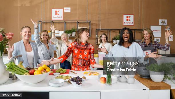 German presenter Alina Merkau, influencer Nina Schwaiger alias Pelikan Bay, food blogger Claudia Schaumann, German actress Isabell Horn, author and...