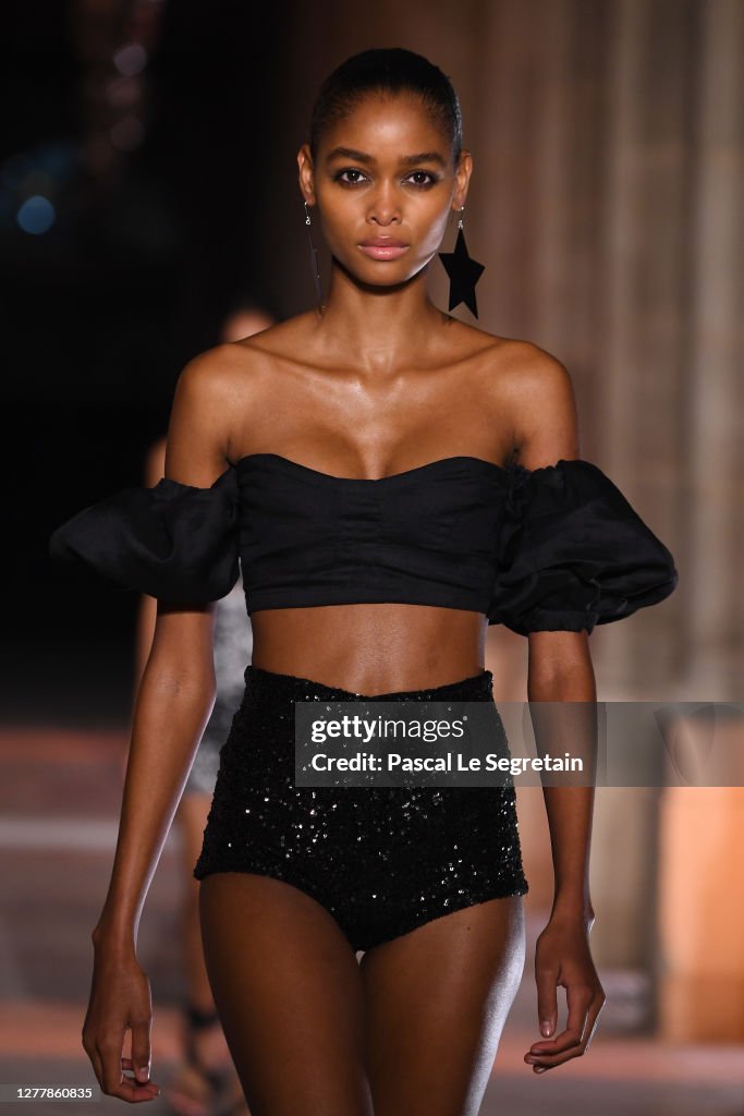 Isabel Marant : Runway - Paris Fashion Week - Womenswear Spring Summer 2021