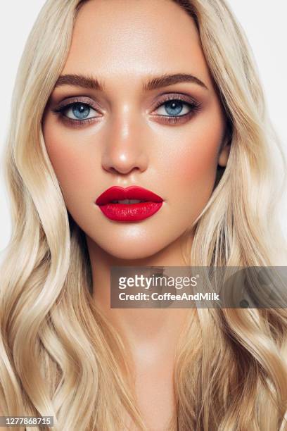 37,611 Blonde Hair Red Lipstick Photos and Premium High Res Pictures -  Getty Images