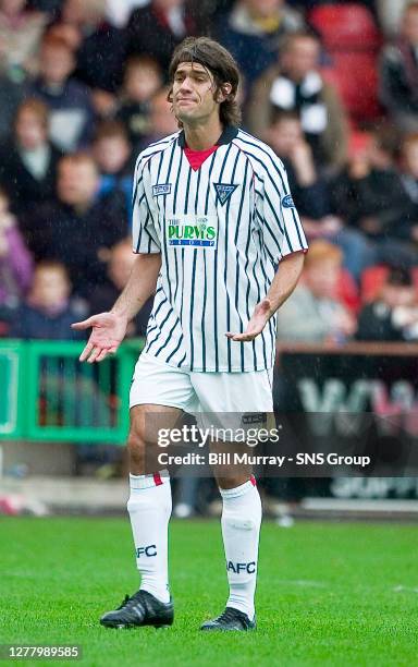 28 Yannick Zambernardi Stock Photos, HighRes Pictures, and Images