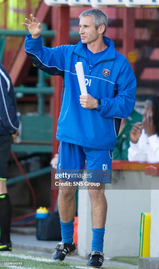 07/10/07 Clydesdale Bank Premier League.Gretna V Celtic (1-2).Fir Park - Motherwell.Gretna Manager David Irons