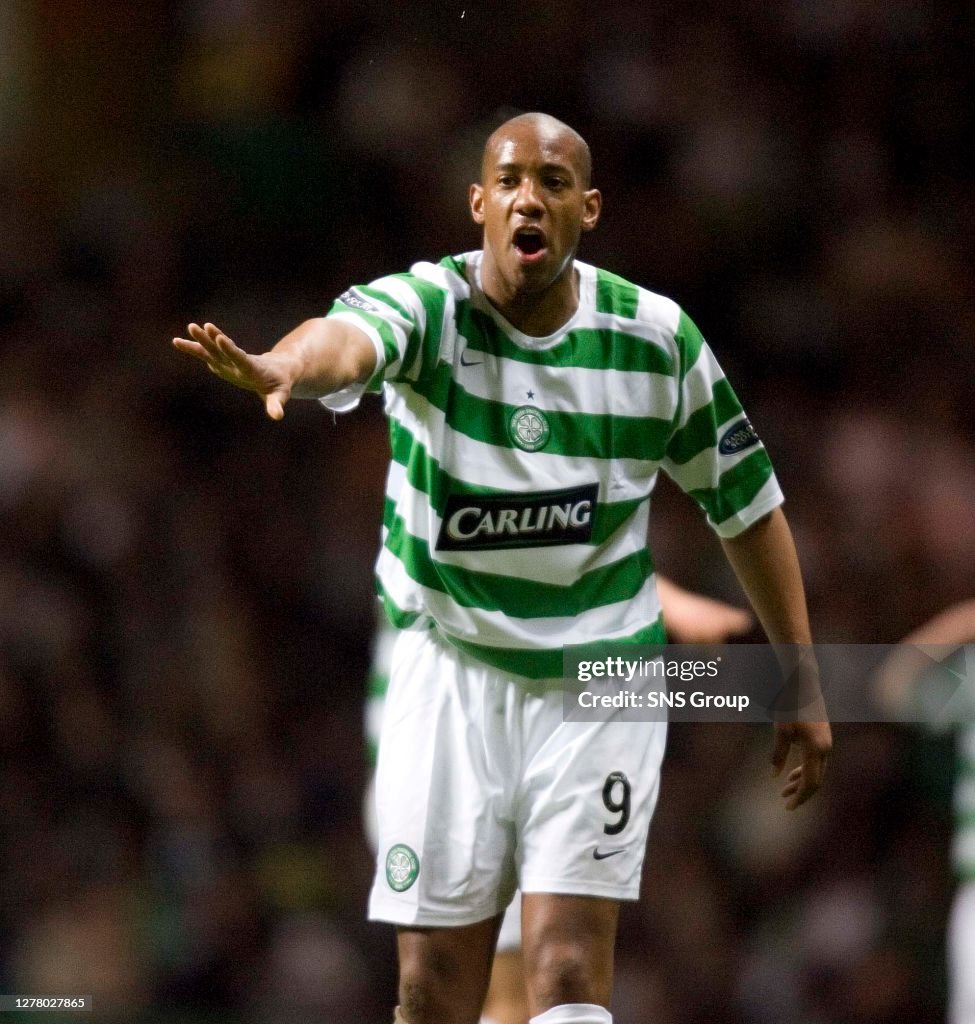 08/02/06 Spl.Celtic V Falkirk (2-1).Celtic Park - Glasgow.Dion Dublin Asserts His Influence On His Celtic Debut.