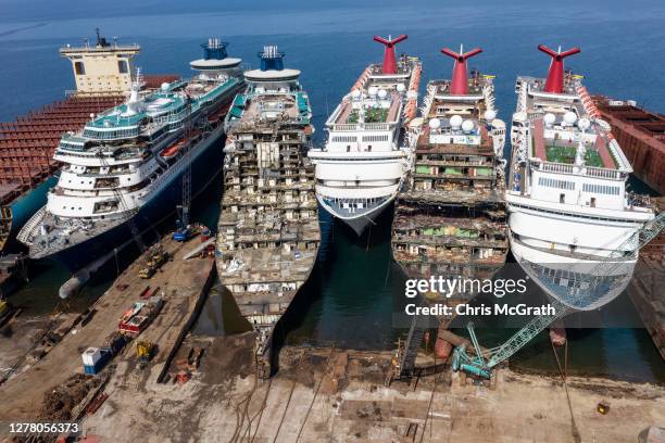 Ship Breakdowns Broken Down Boat Photos and Premium High Res Pictures - Getty Images