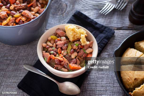 ham and bean soup - bean soup stock pictures, royalty-free photos & images