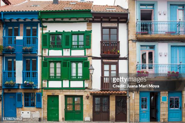 typical houses in the municipality of hondarribia - hondarribia bildbanksfoton och bilder
