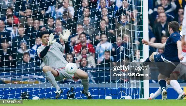 V GEORGIA .HAMPDEN - GLASGOW .Craig Beattie scores the winner for Scotland