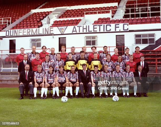 Dunfermline squad.Back row : Steven Ferguson, Neale Cooper, Andrew Grant, Craig Robertson, Paul Trail, Hamish French, Raymond Sharp, Scott McCallum,...