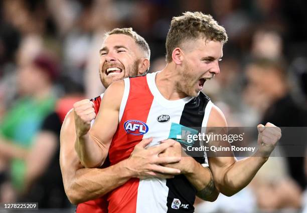 Jack Lonie of the Saints and Dean Kent of the Saints celebrate during the AFL Second Elimination Final match between the St Kilda Saints and the...